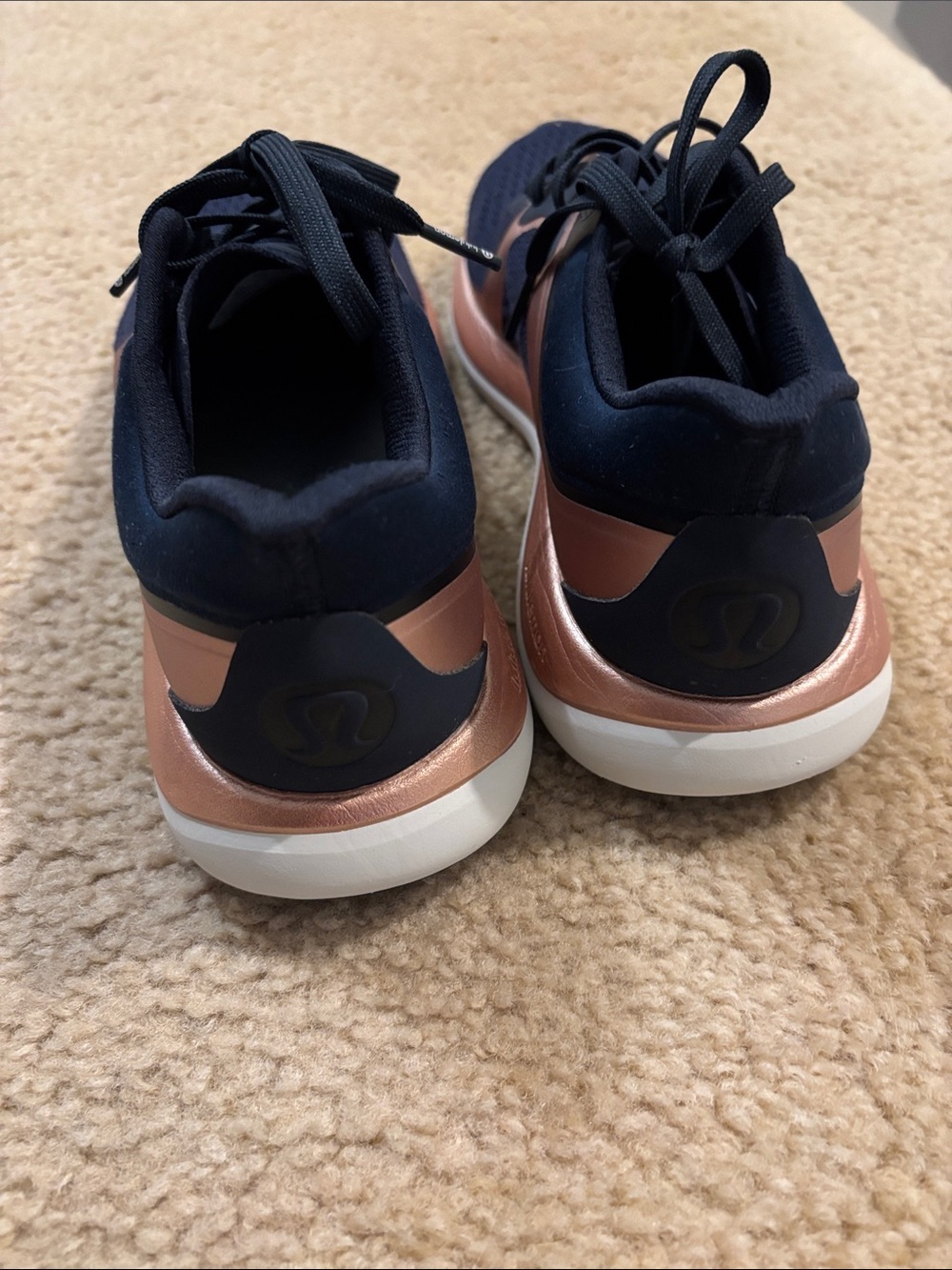 Lululemon Chargefeel Low women's - Picture 2 of 6